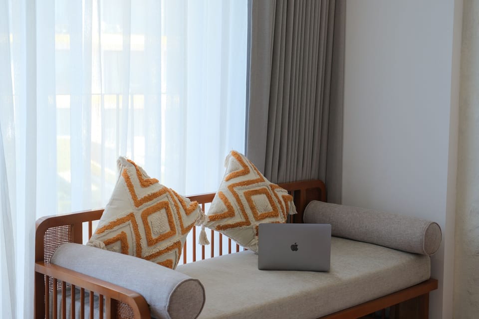 Deluxe Double Room, Beach View | Interior
