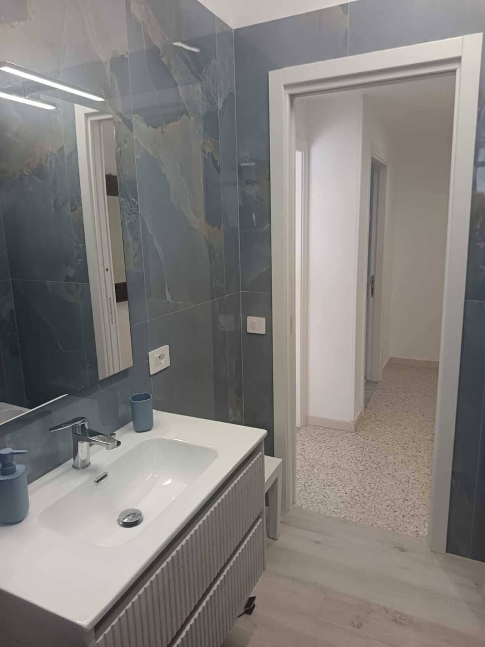 Shower, free toiletries, hair dryer, soap