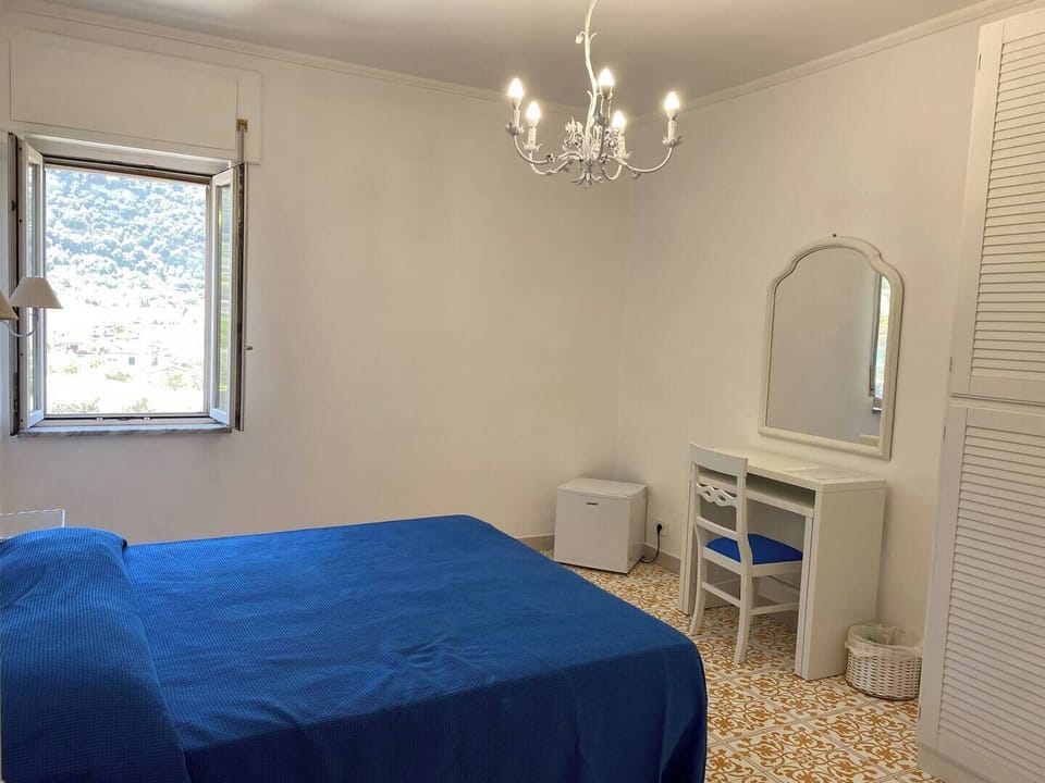 Minibar (some free items), cribs (free), WiFi (free), bed sheets