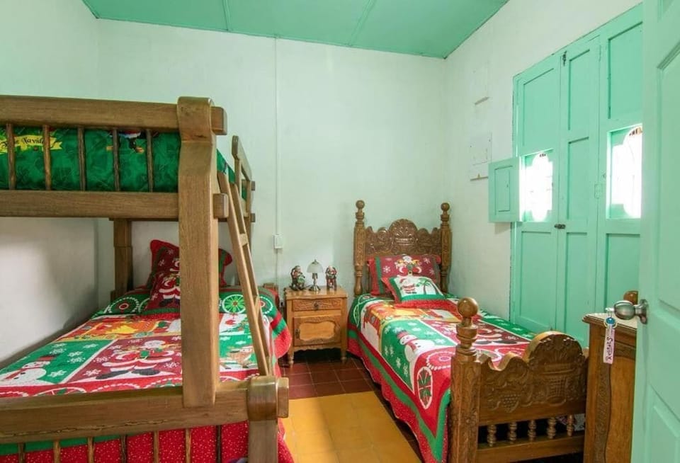 WiFi (free), bed sheets