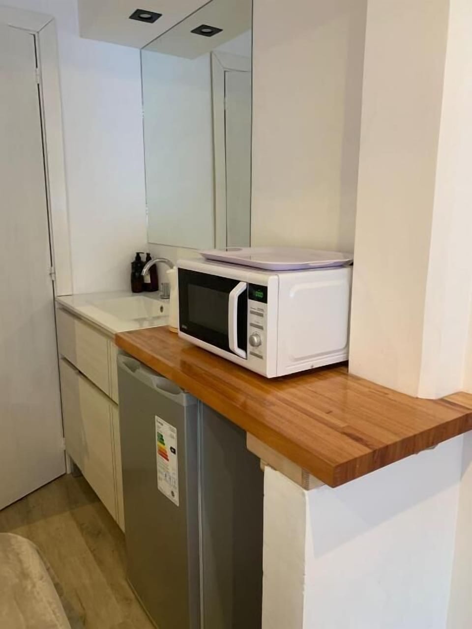 Deluxe Double Room | Private kitchen
