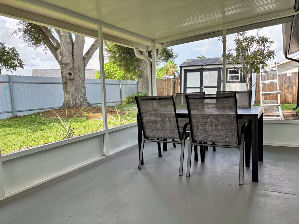 Outdoor dining