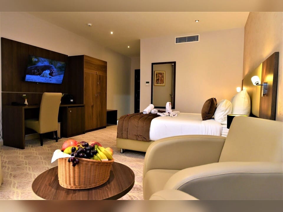 Double or Twin Room | Premium bedding, minibar, in-room safe, blackout drapes