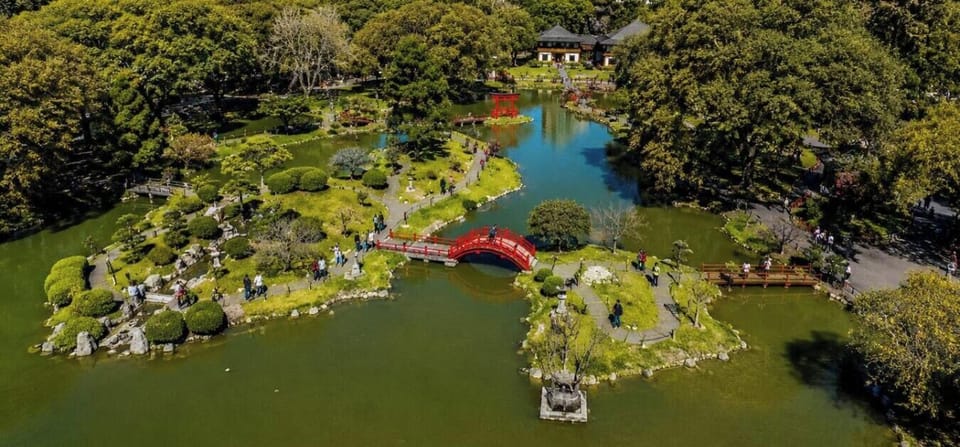 Explore the tranquil Jardín Japonés, one of the city`s most beautiful green spaces, just a 12-minute drive from MADERUS.