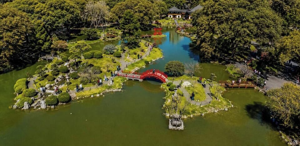 Explore the tranquil Jardín Japonés, one of the city`s most beautiful green spaces, just a 12-minute drive from MADERUS.