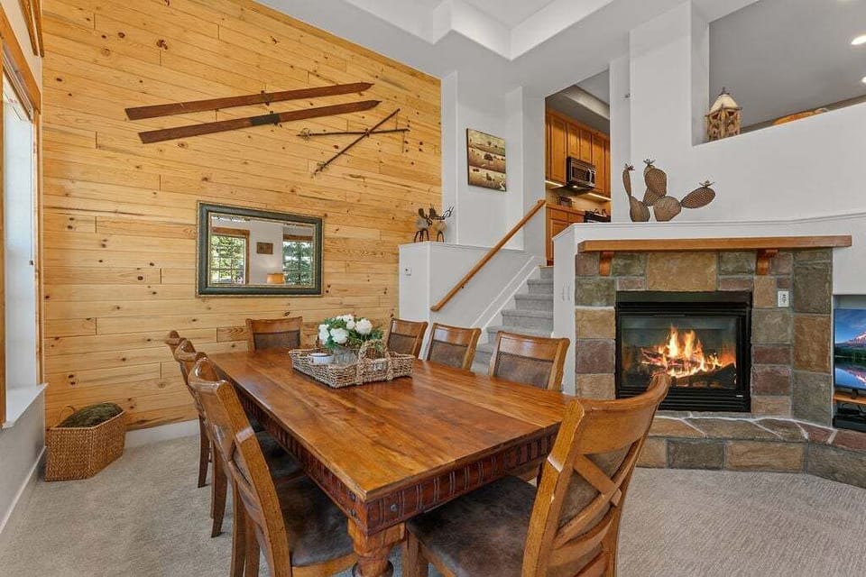 Main Floor Dining Area