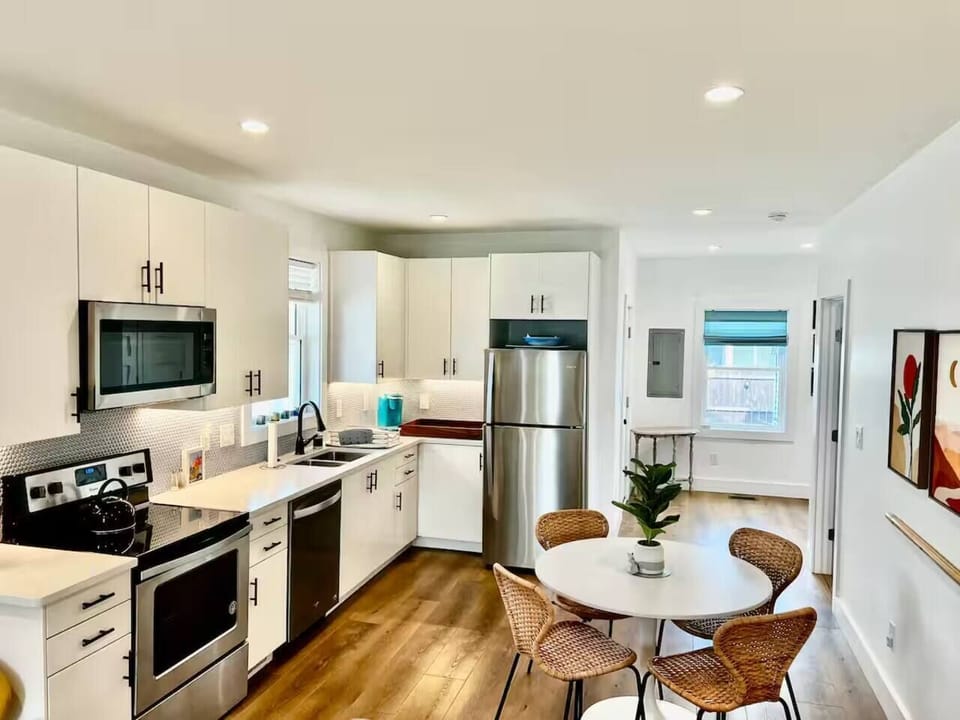 Unit A (downstairs) kitchen