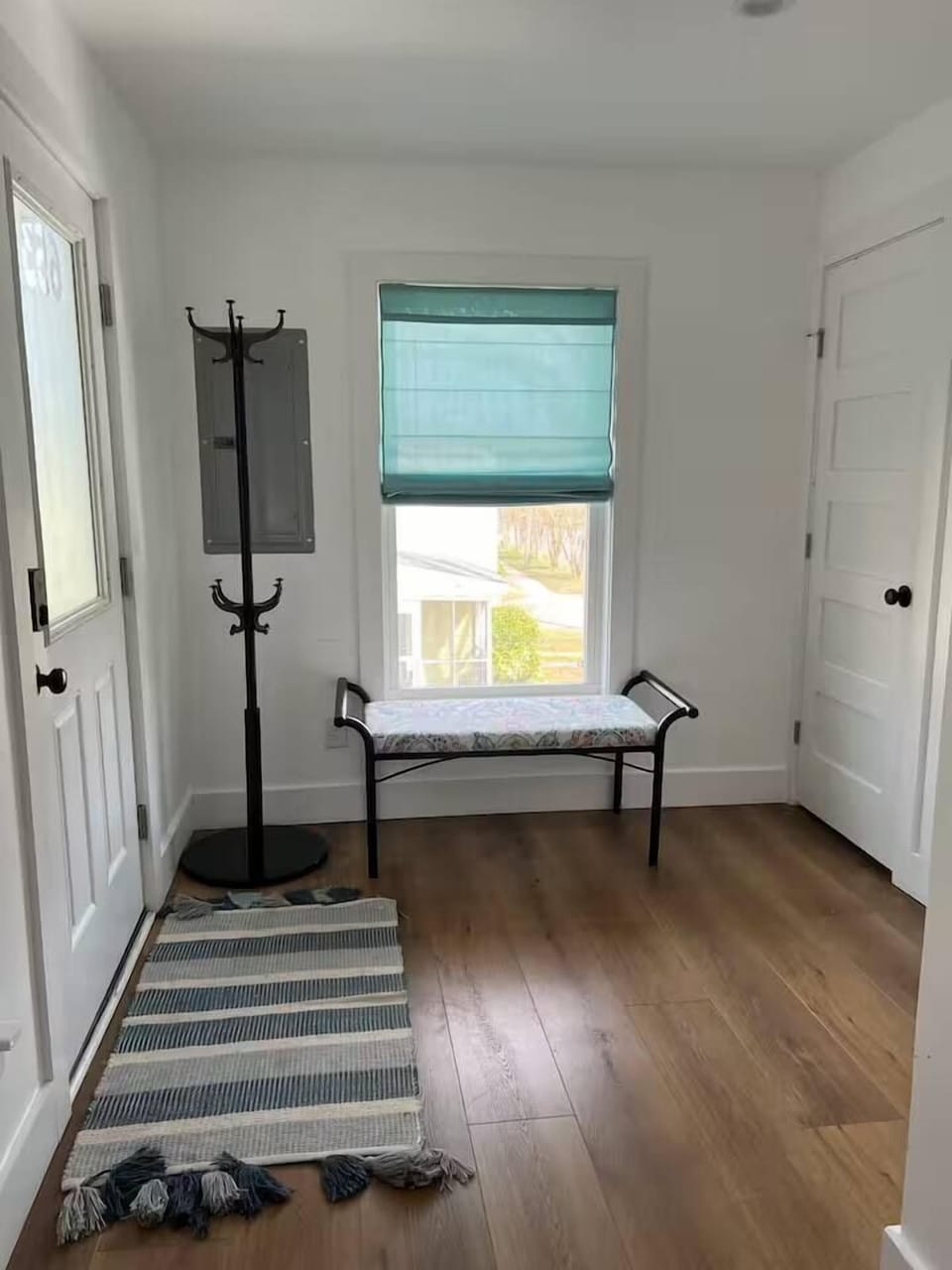 Unit B (upstairs ) entryway 