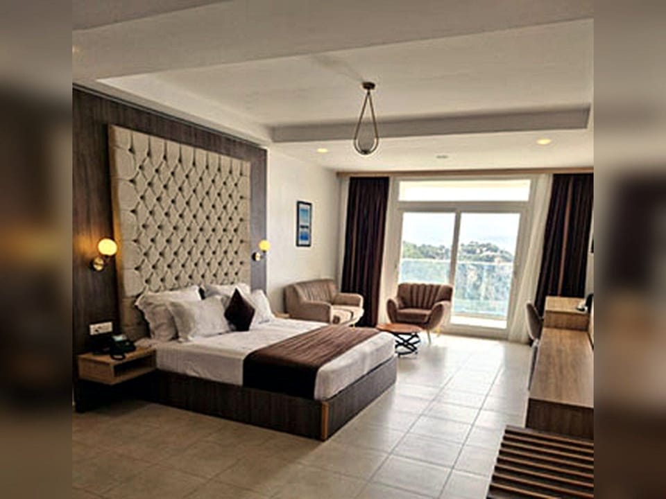 Double or Twin Room | WiFi (free), bed sheets