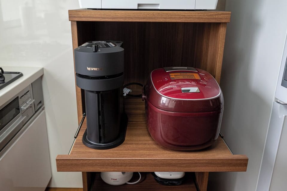 Basic House, 4 Bedrooms | Coffee and/or coffee maker