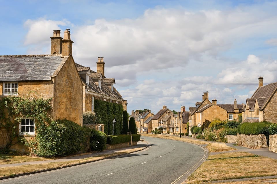 Closes Farm Cottage Bedroom 2 - StayCotswold