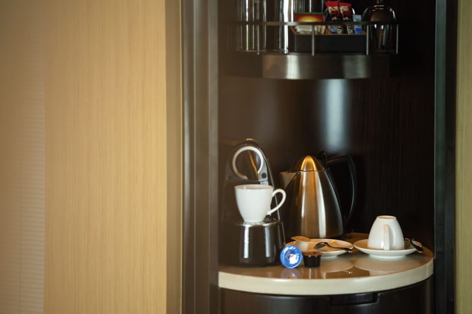 1 bedroom, premium bedding, minibar, in-room safe