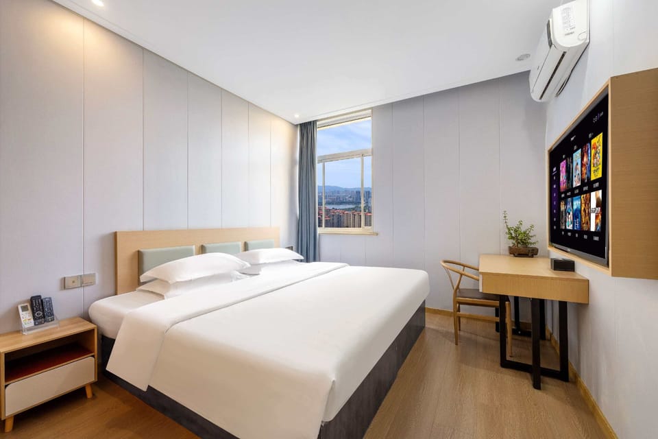 Basic Double Room | Desk, WiFi (free)