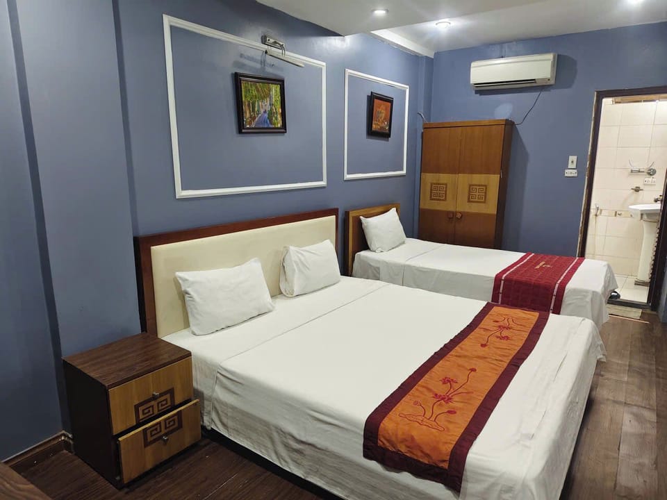 Superior Triple Room | Desk, WiFi (free)