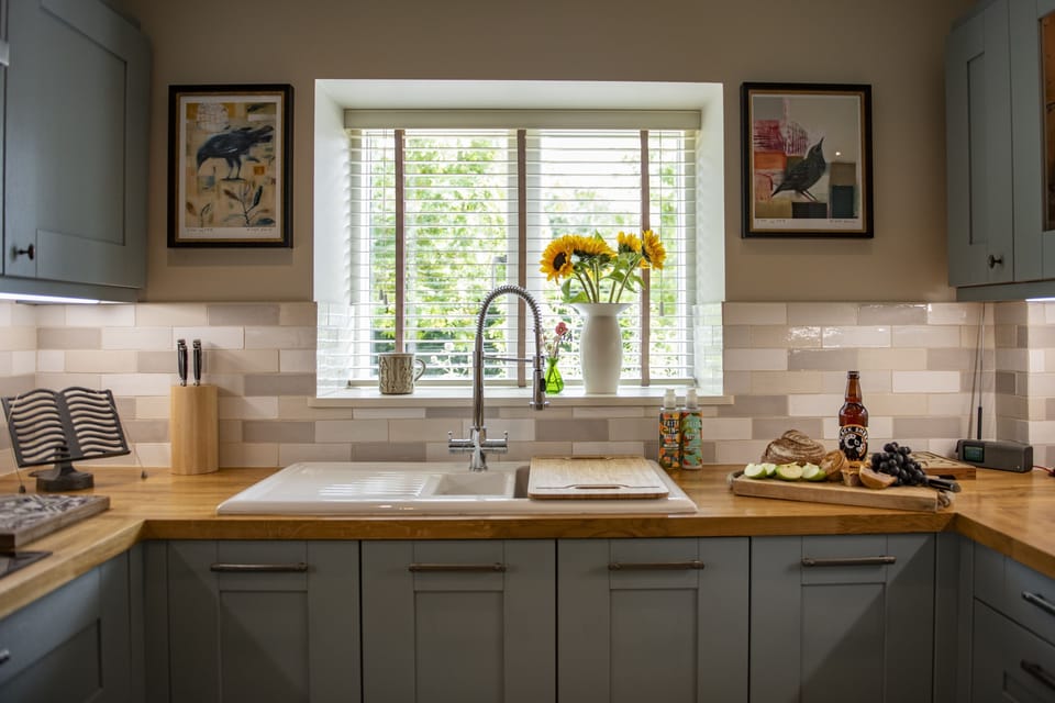Terrace Barn, North Stainley: Well-equipped kitchen