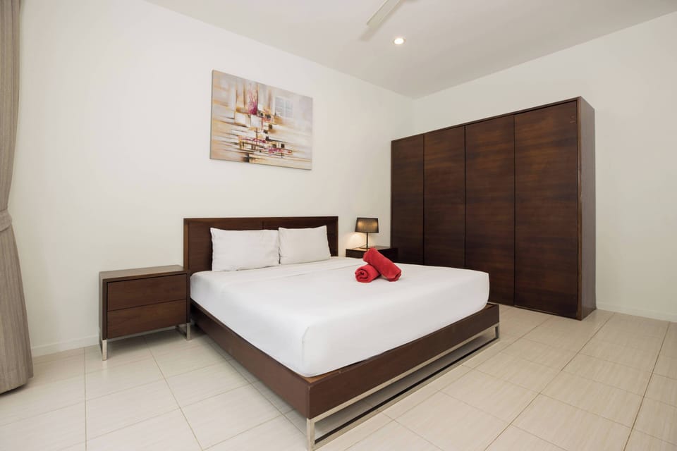 In-room safe, iron/ironing board, WiFi (free)