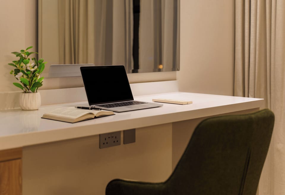 Superior Double Room, City View | In-room safe, desk, iron/ironing board (on request), WiFi (free)