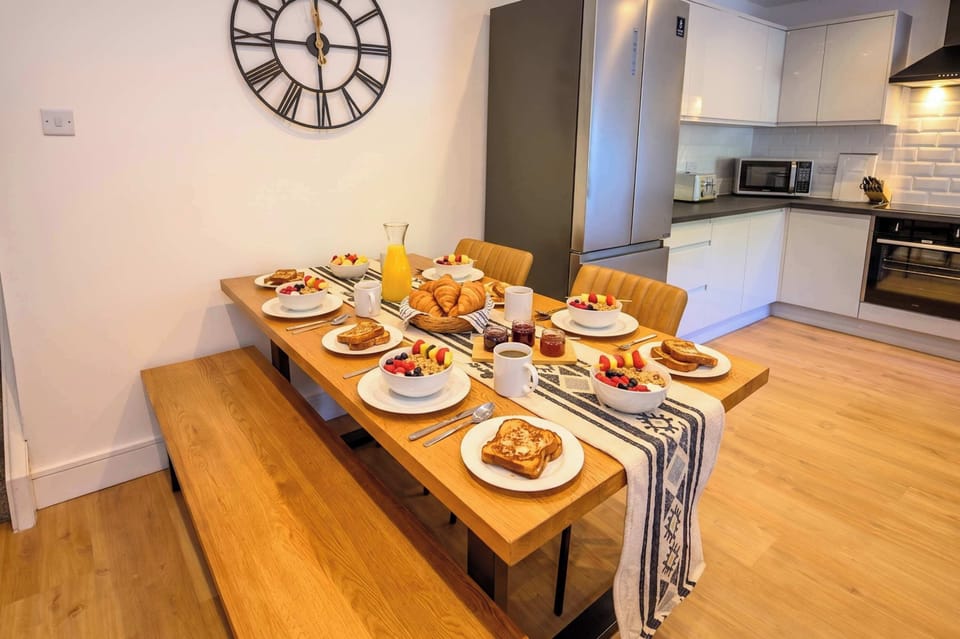 Breakfast/dining area, please note: 
Food items, orange juice and the basket are not included