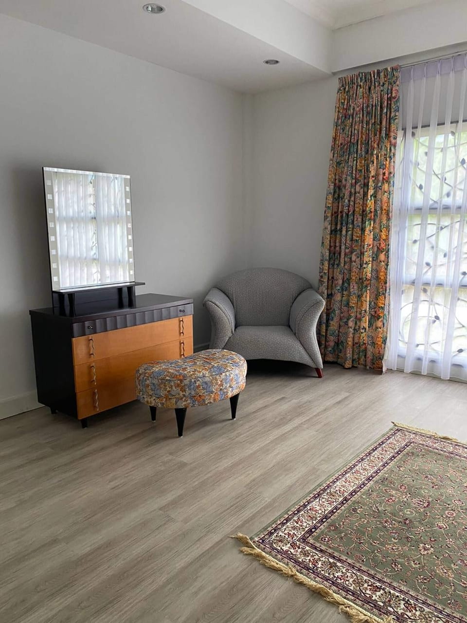 Bungalow, 4 Bedrooms | Interior