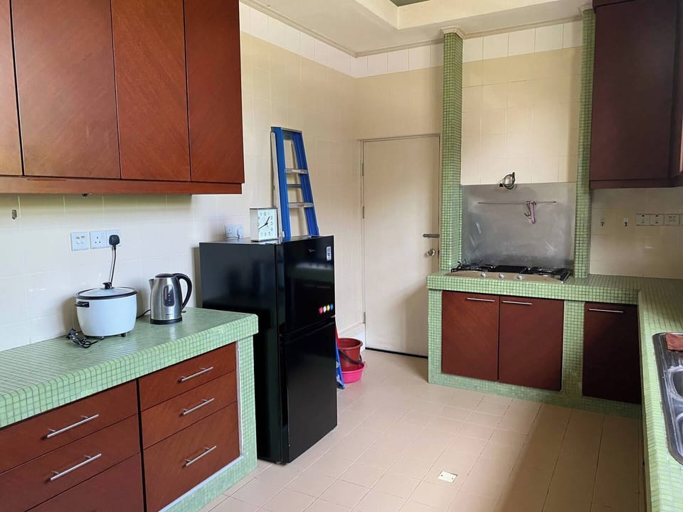 Bungalow, 4 Bedrooms | Interior