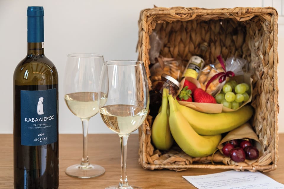 Apartment, Private Bathroom, Sea View | Food and drink