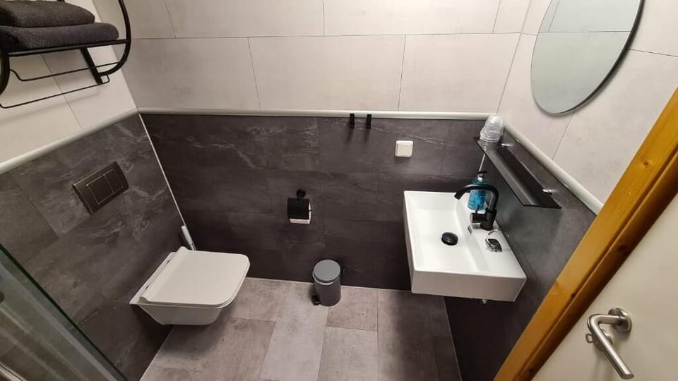 Comfort Single Room | Bathroom | Shower