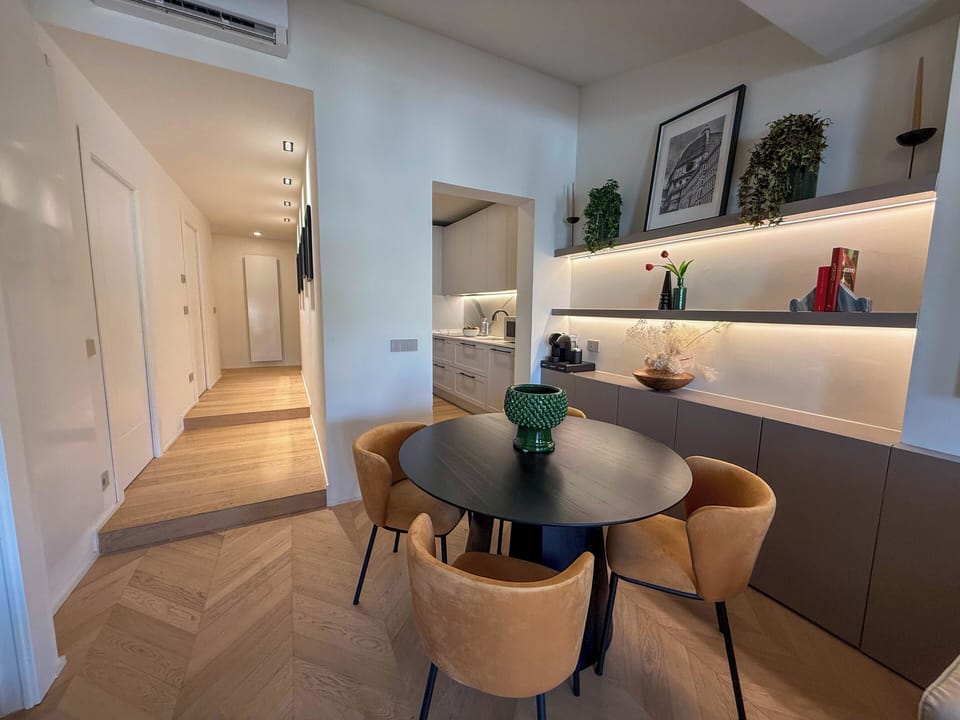 Apartment (2 Bedrooms) | In-room dining