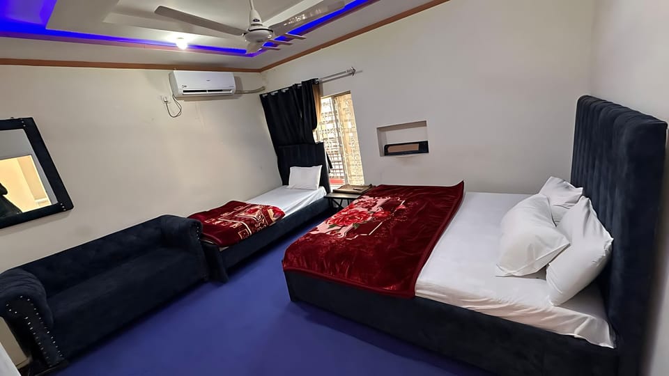 Triple Room | Iron/ironing board (on request), WiFi (free)
