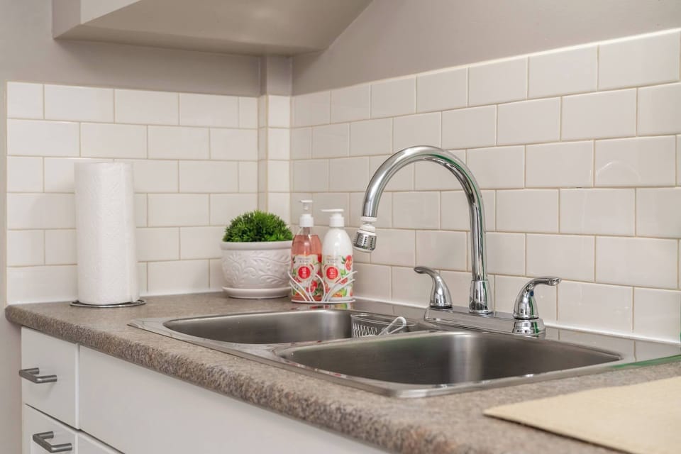 Apartment, 2 Bedrooms, Balcony | Private kitchen