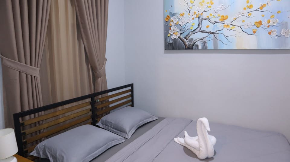 Deluxe Room, Terrace | Desk, laptop workspace, WiFi (free)