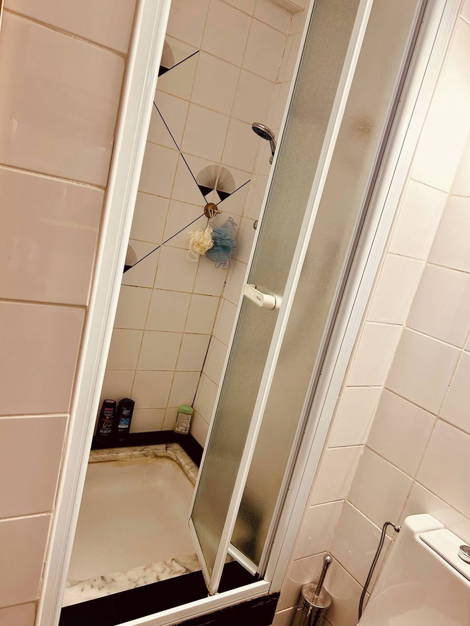 Room, 1 Bedroom | Bathroom