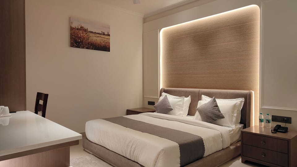 Executive Single Room | Desk, laptop workspace, blackout drapes, iron/ironing board (on request)