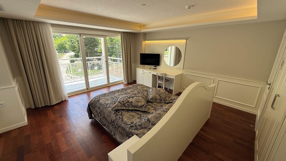 Double Room, Mountain View | Premium bedding, minibar, bed sheets
