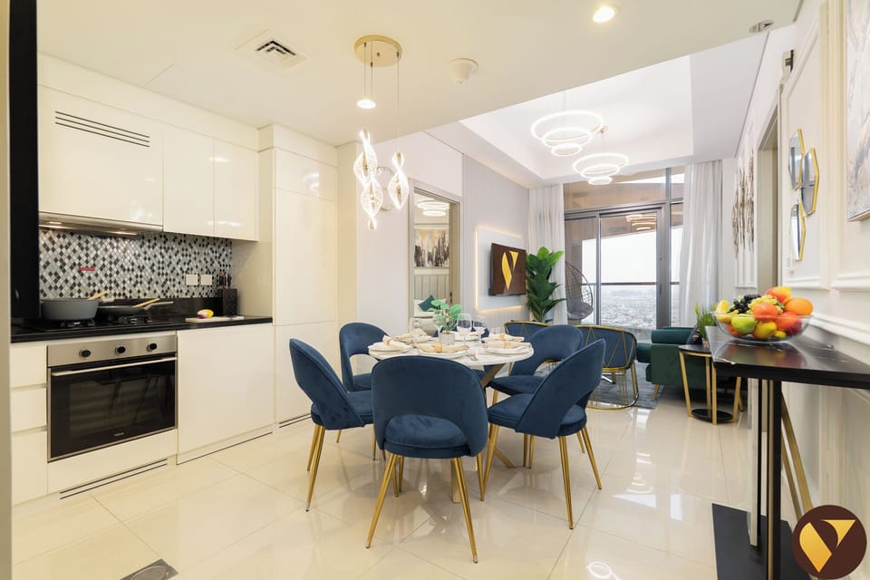 Deluxe Apartment, Balcony, City View | Private kitchen | Electric kettle, toaster, highchair, freezer