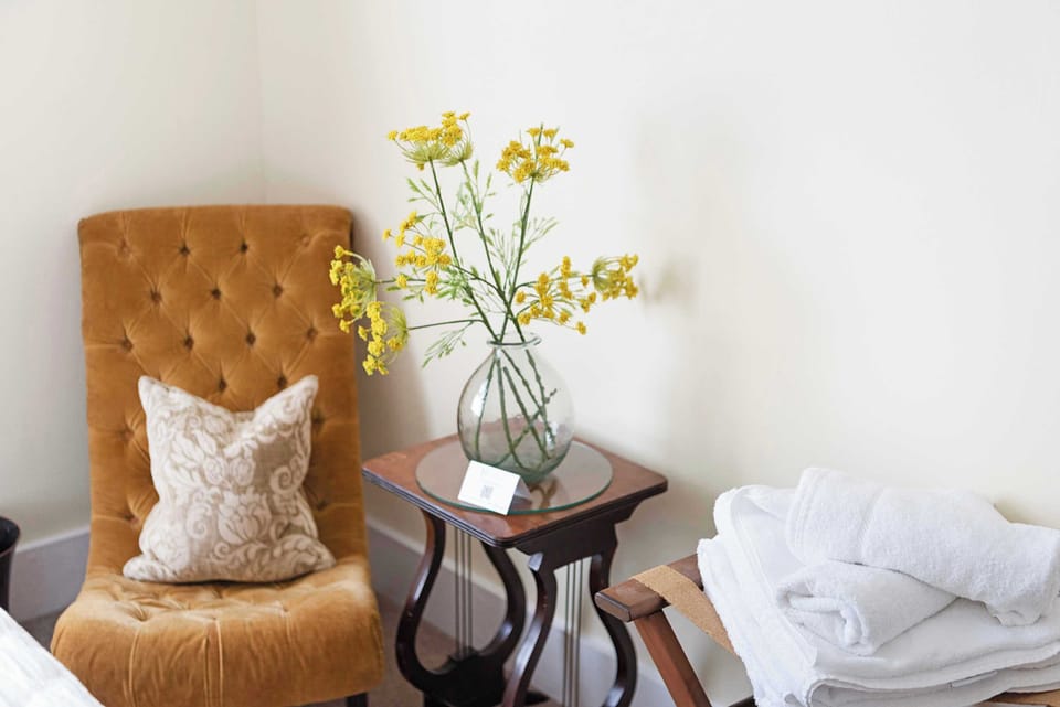 Fresh, professionally laundered bed linen and towels are provided for every stay, ensuring a comfortable, clean, and welcoming experience from the moment you arrive.