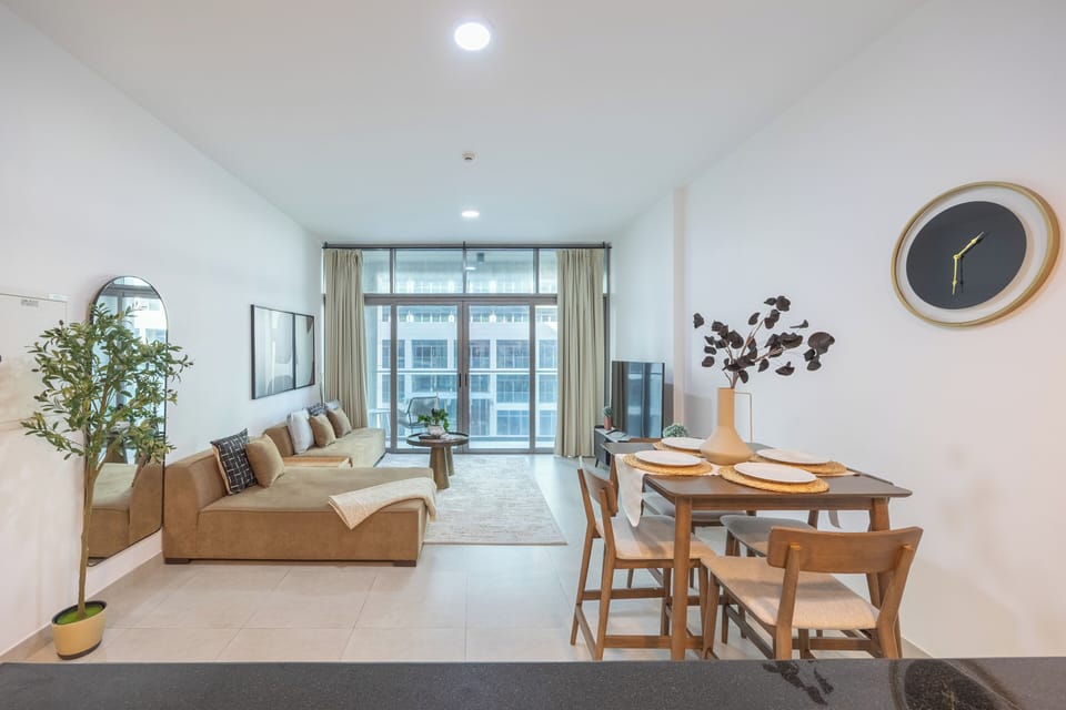 Apartment, Balcony | Living area