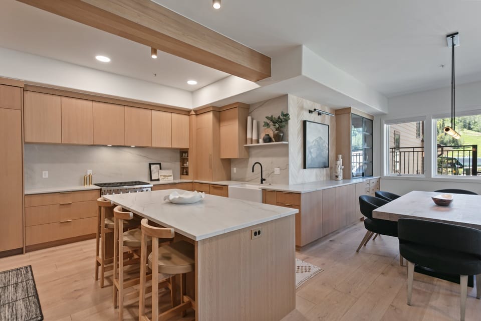 Condo, 3 Bedrooms | Private kitchen | Coffee/tea maker, fridge, oven, toaster