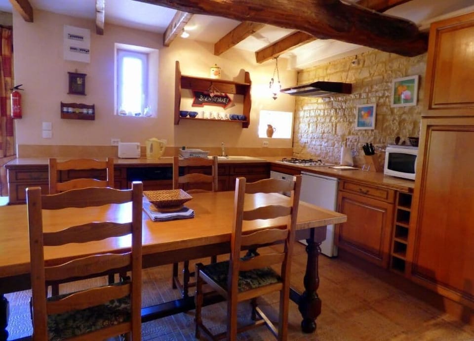 La Grange (Two-Bedroom House) | Dining