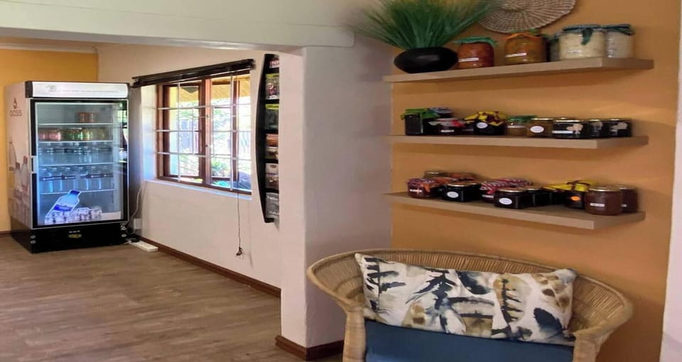 Apartment, 3 Bedrooms, Accessible | Gift shop