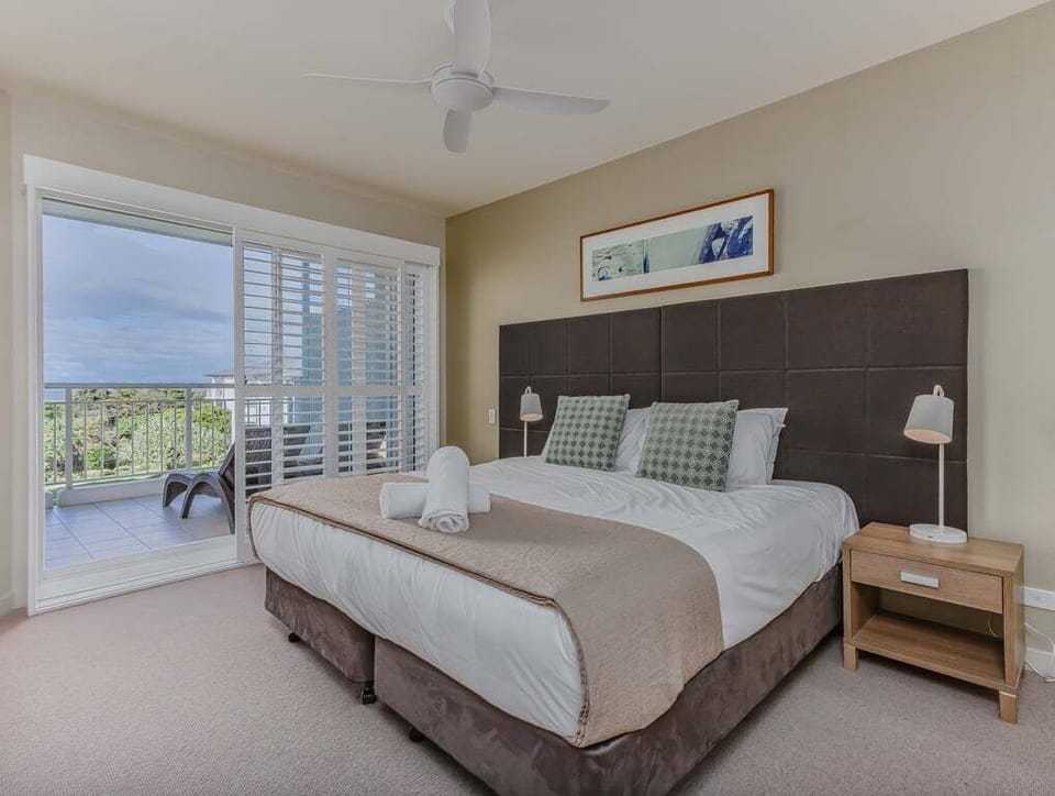 Wake up in holiday mode