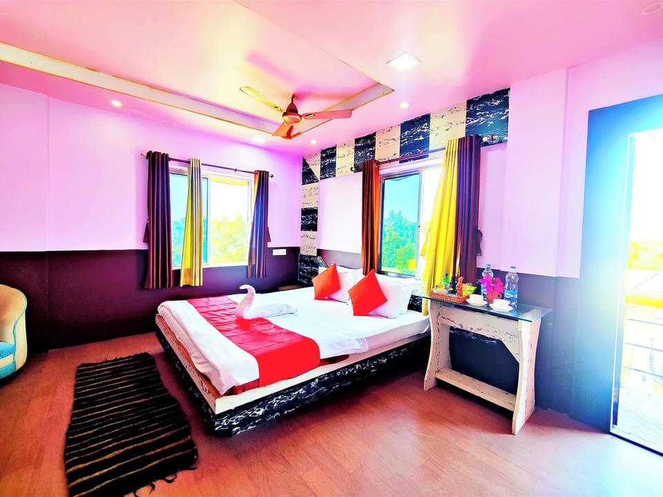 Classic Double Room, Garden View | Laptop workspace, WiFi (free)