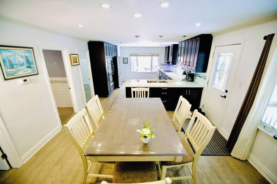 Bungalow, 1 Bedroom, Balcony, Garden View | Dining room