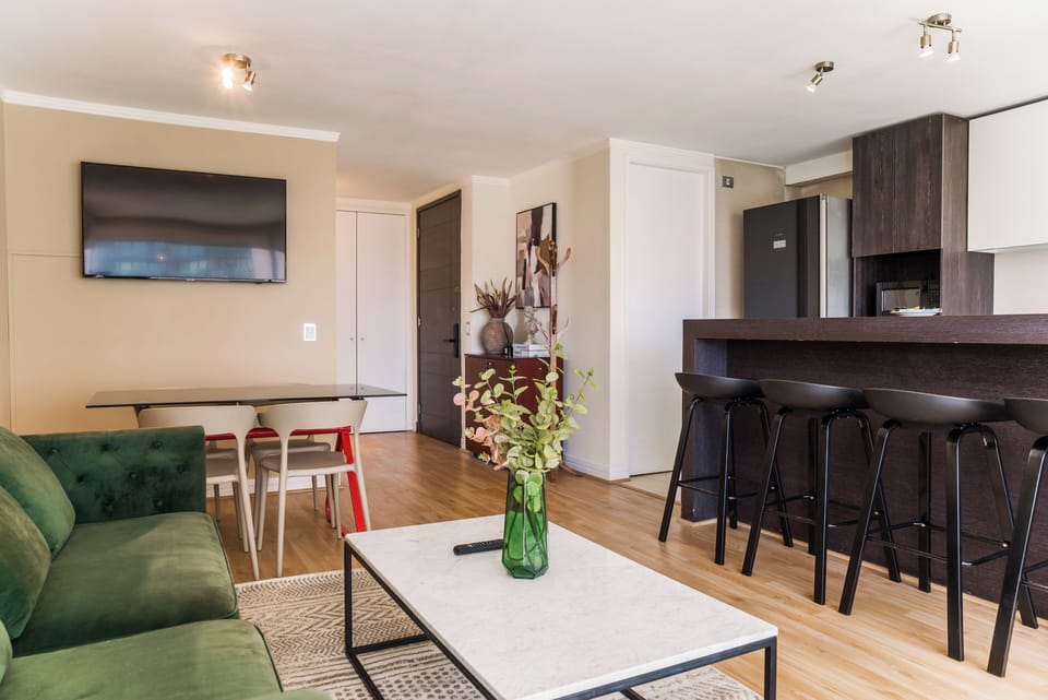 Apartment, Balcony, City View | Living area
