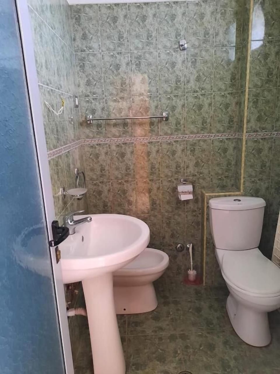 Family Quadruple Room, Balcony, Garden View | Bathroom