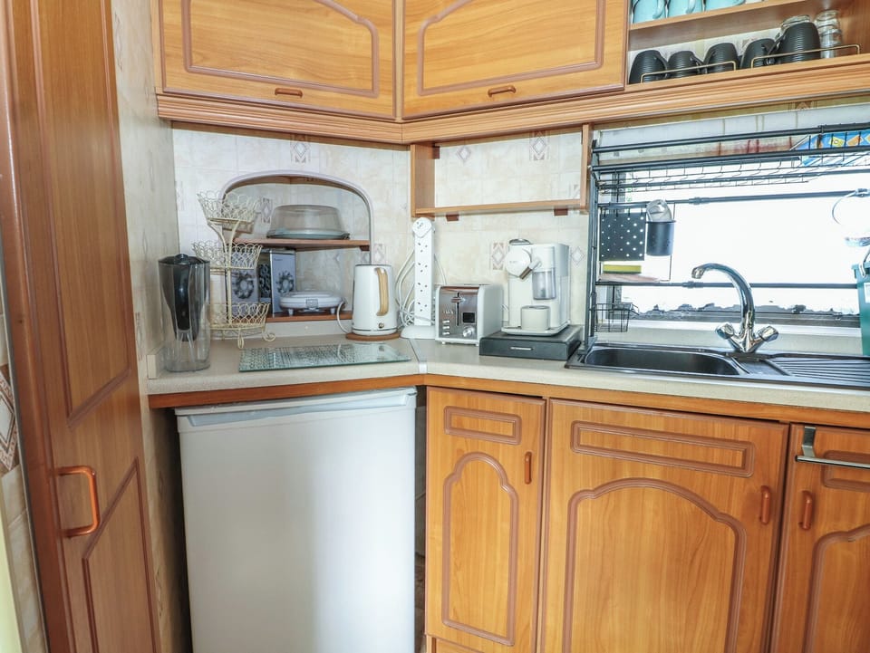 Cookware/dishes/utensils