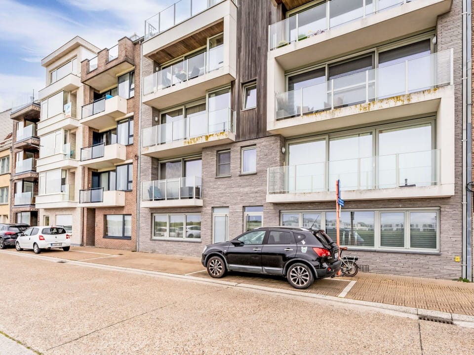 Apartment, Residential Area, Neighbourhood, Urban Design, Condominium, Human Settlement, Mixed-Use, Balcony, Suburb, Sidewalk