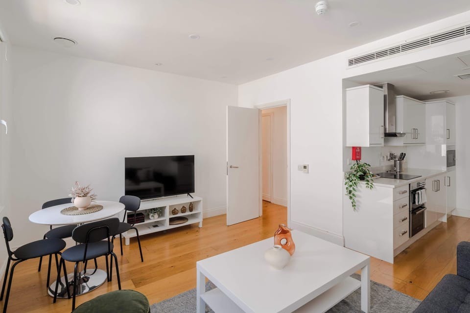 Apartment, Multiple Beds, Kitchen, City View (Evelyn Yard 10, 3) | Interior