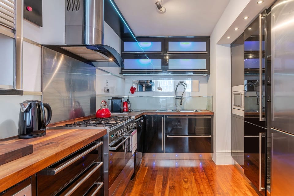 Apartment, 1 Double Bed with Sofa bed, Kitchen, City View (Fitzroy St 39B) | Private kitchen