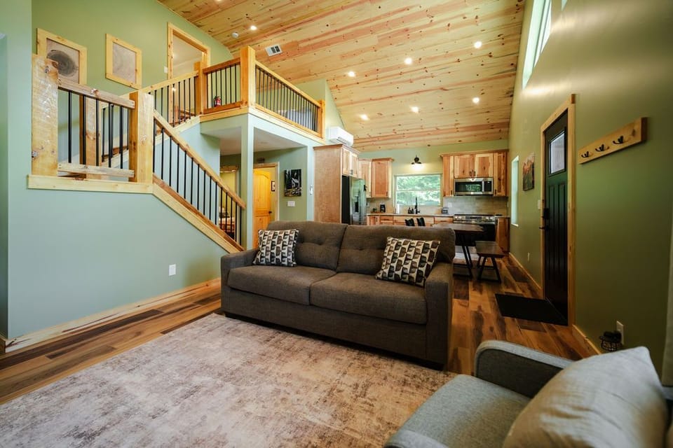 Living Room / Lounge