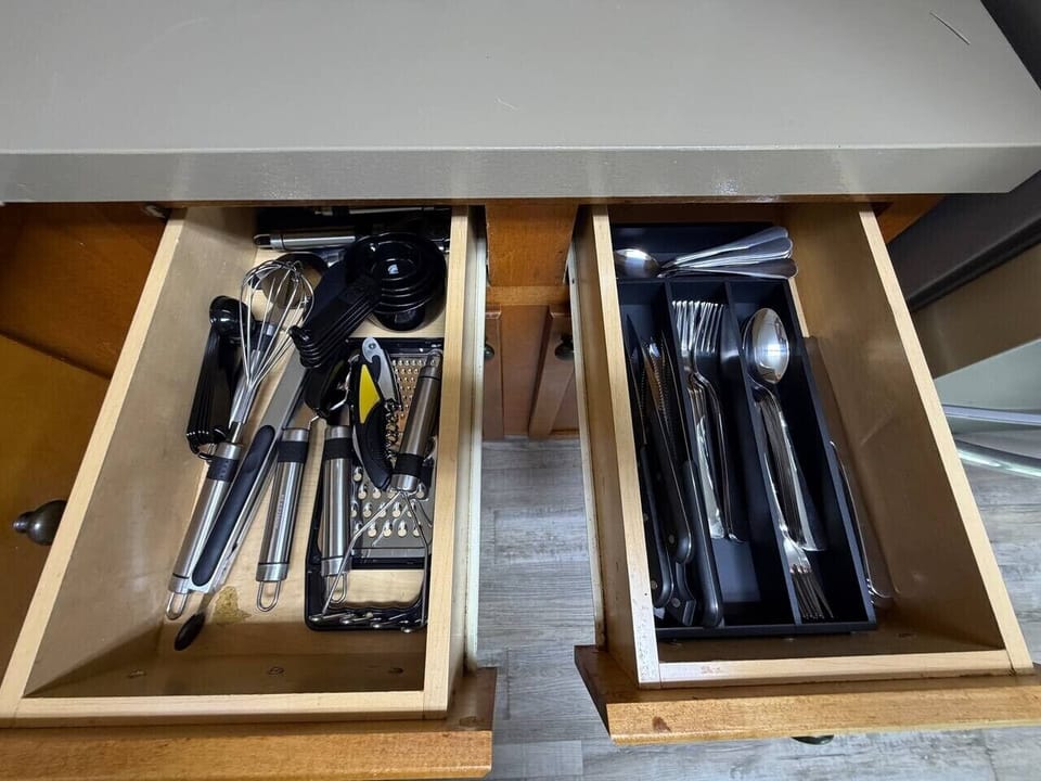 Plenty of utensils